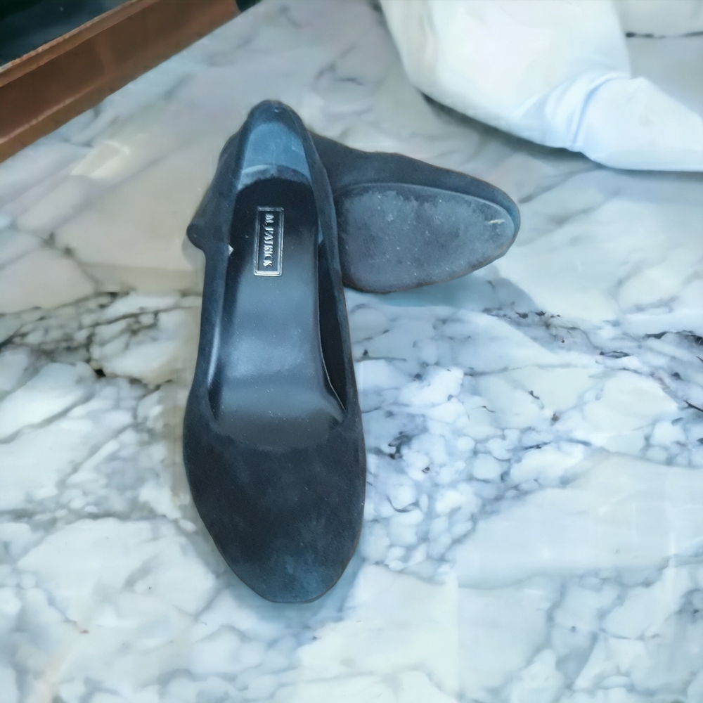 M. Patrick Size 6 Black suede pumps